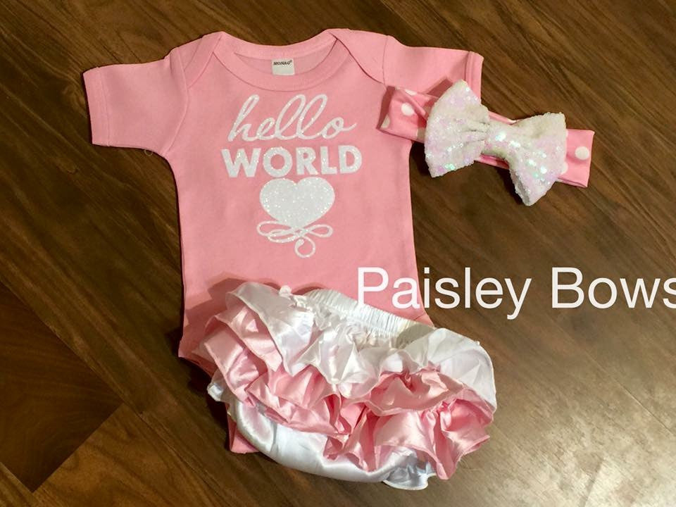 Hello World Newborn Outfit - Paisley Bows